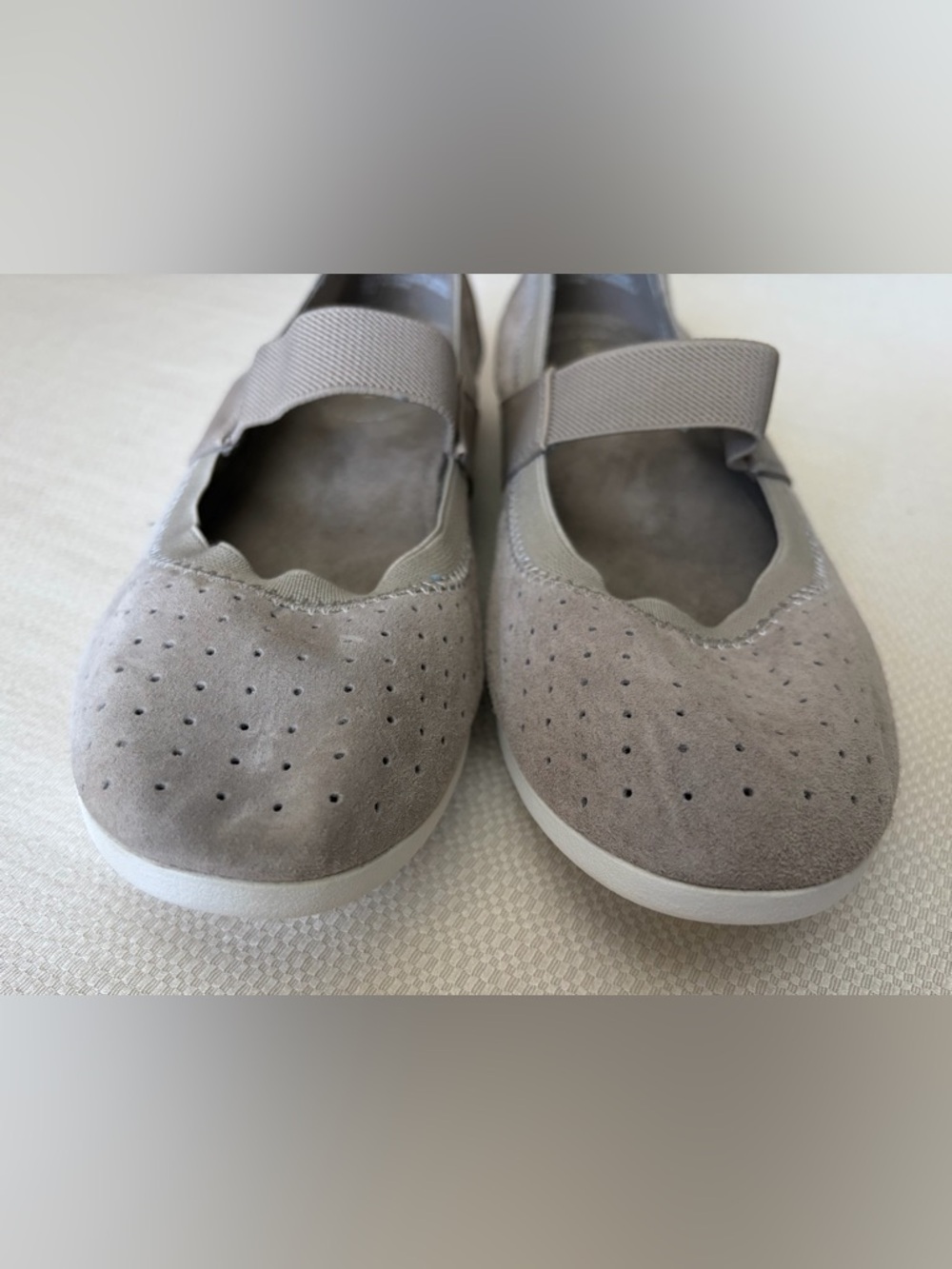 GH Bass Perforated Suede Mary Jane Flats Sz 7 Minimalist Normcore Neutral EUC - Picture 2 of 5